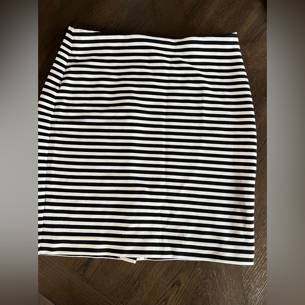 Loft skirt size 8